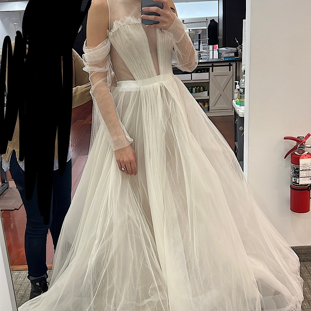 VERA WANG WEDDING DRESS